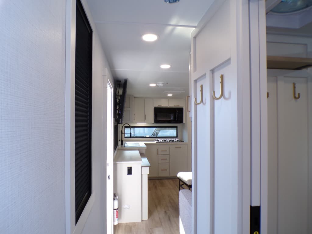 2026 Brinkley RV 2026 Brinkley RV Model I - thumbnail 9