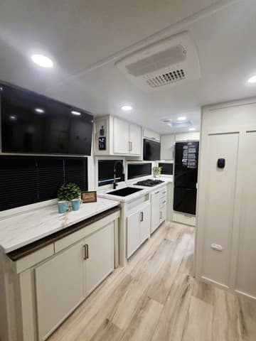 2026 Brinkley RV 2026 Brinkley RV Model IX - thumbnail 9