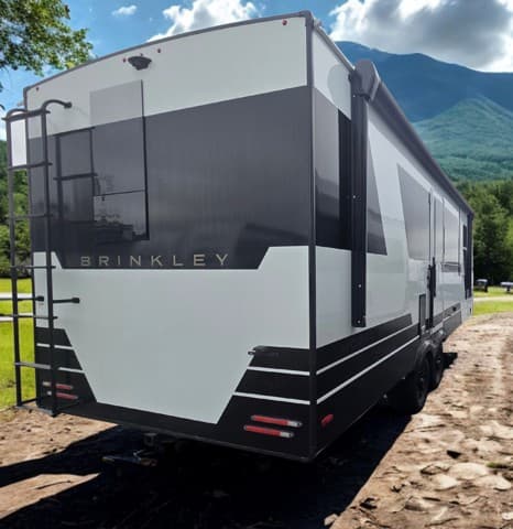 2026 Brinkley RV 2026 Brinkley RV Model I - thumbnail 3