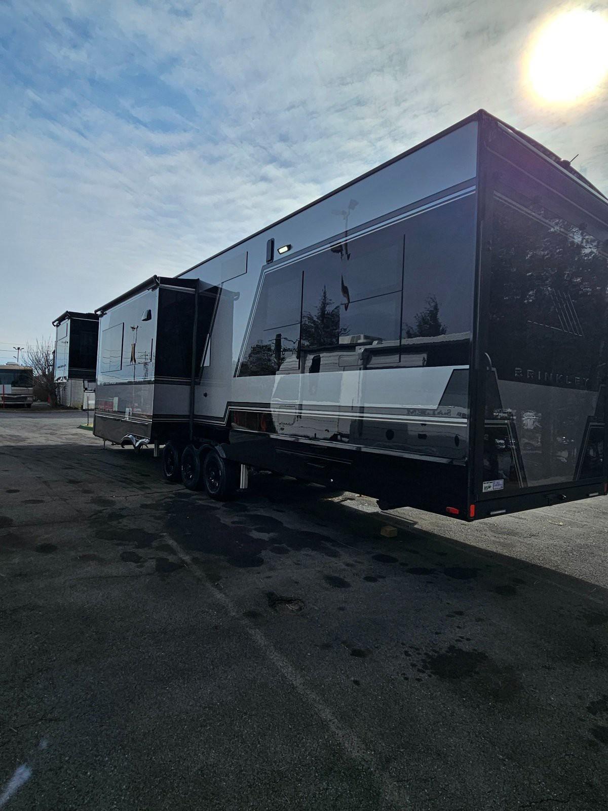 2026 Brinkley RV 2026 Brinkley RV Model G - thumbnail 3