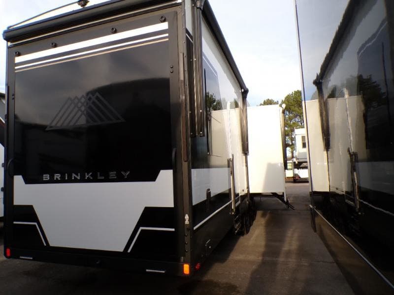 2026 Brinkley 2026 Brinkley Model G - thumbnail 5