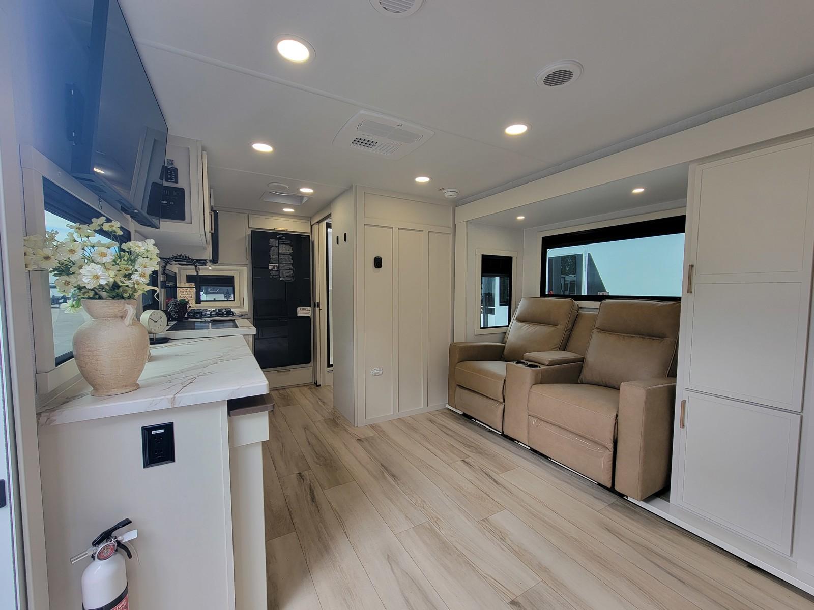 2026 Brinkley RV 2026 Brinkley RV Model Ix - thumbnail 8