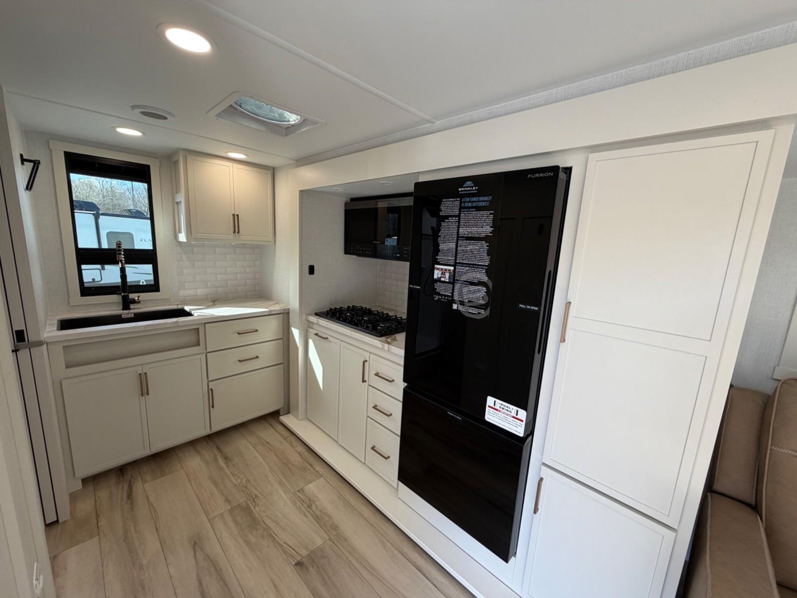2026 Brinkley RV 2026 Brinkley RV Model IX - thumbnail 12
