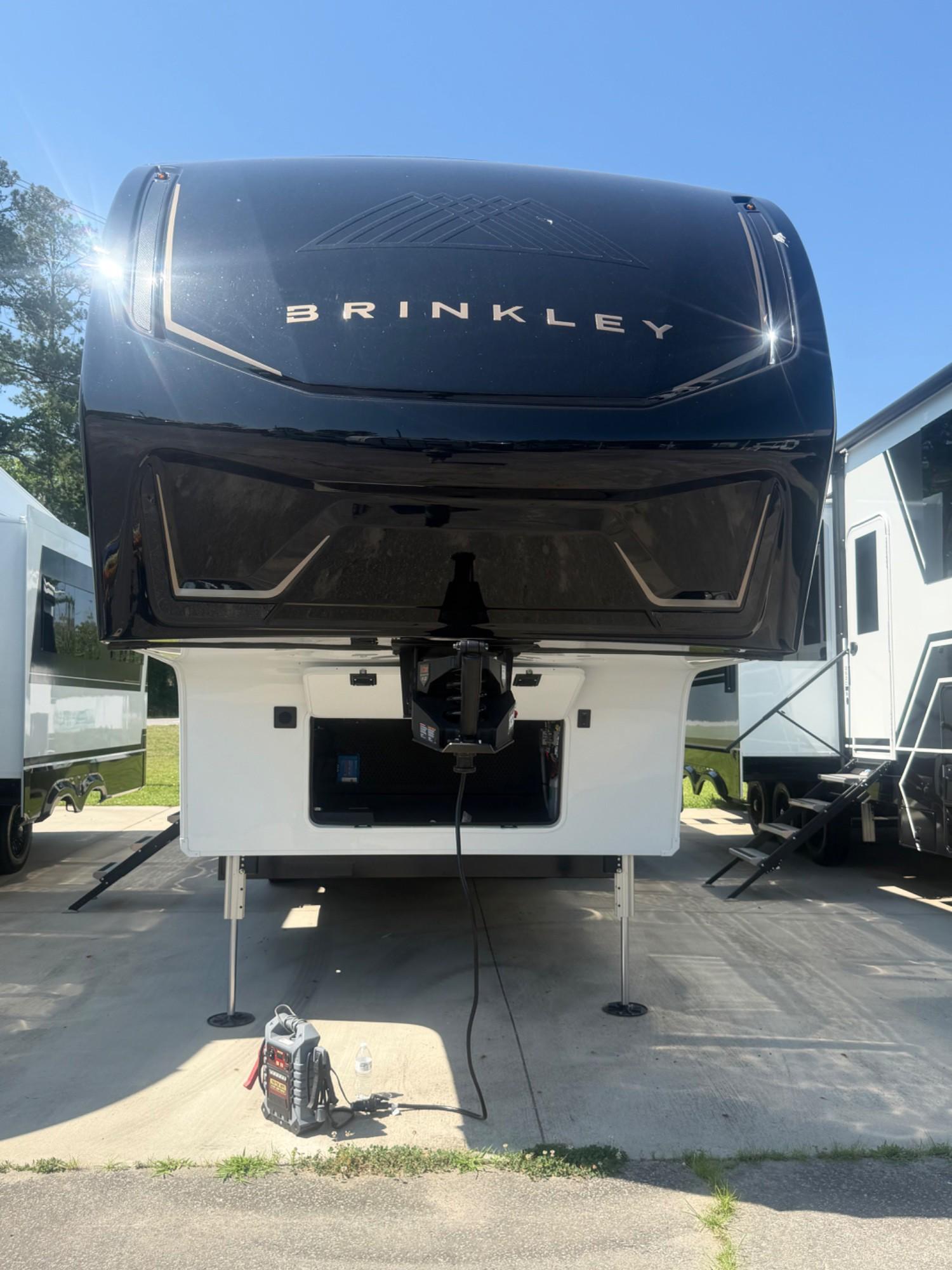 2026 Brinkley 2026 Brinkley Model Z - thumbnail 3