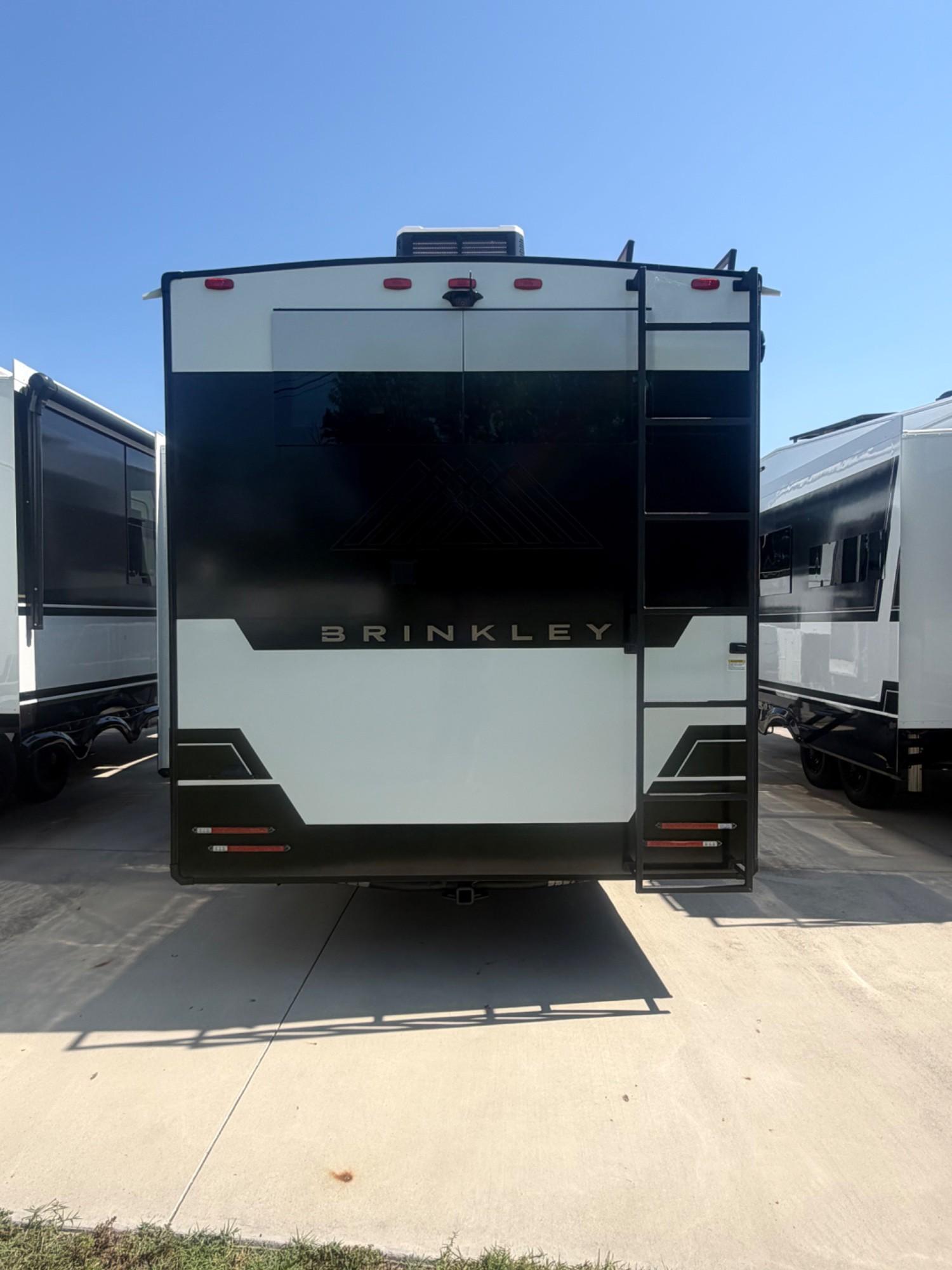 2026 Brinkley 2026 Brinkley Model Z - thumbnail 5