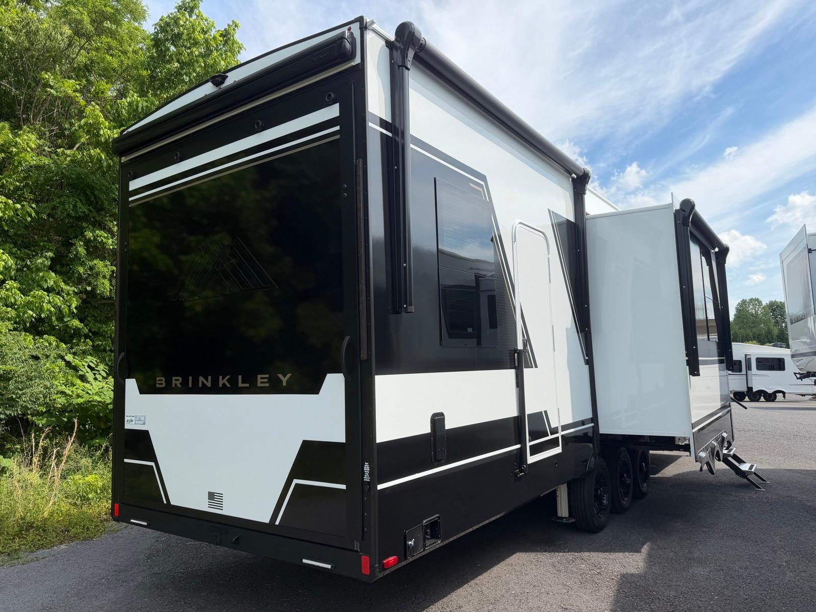 2026 Brinkley 2026 Brinkley Model G - thumbnail 5