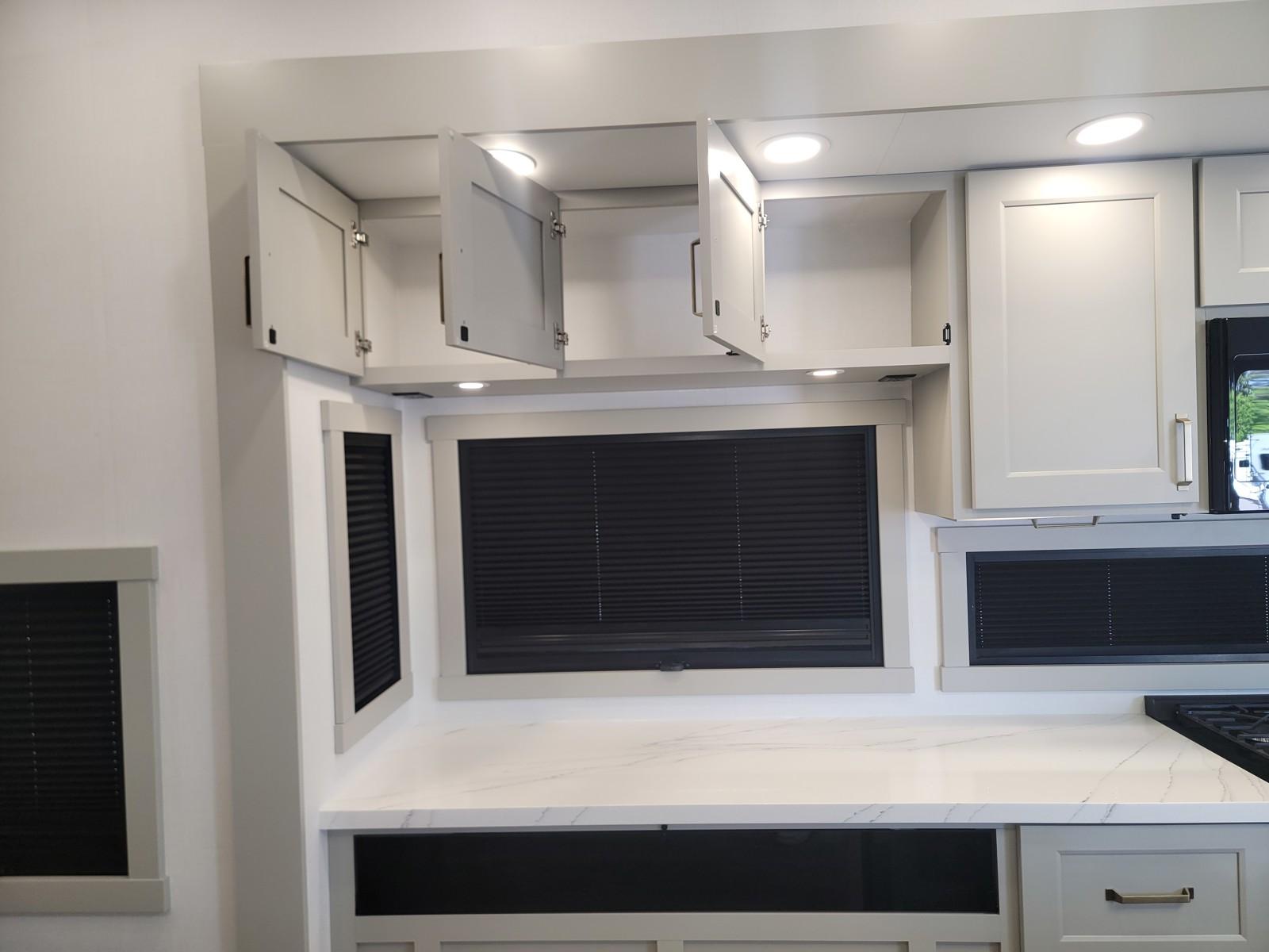 2026 Brinkley 2026 Brinkley Model G - thumbnail 14