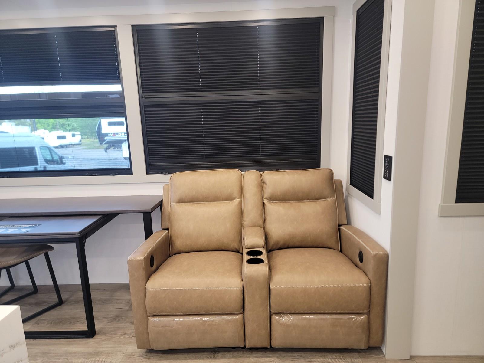 2026 Brinkley 2026 Brinkley Model G - thumbnail 16