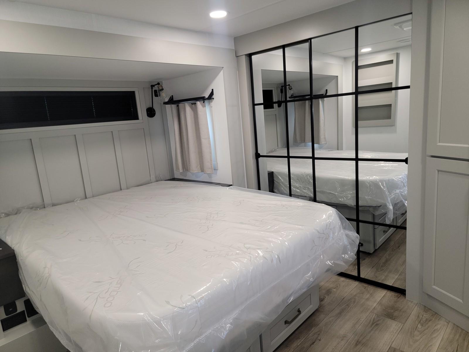 2026 Brinkley 2026 Brinkley Model G - thumbnail 39