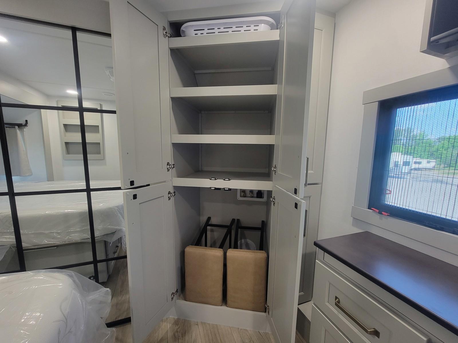 2026 Brinkley 2026 Brinkley Model G - thumbnail 43