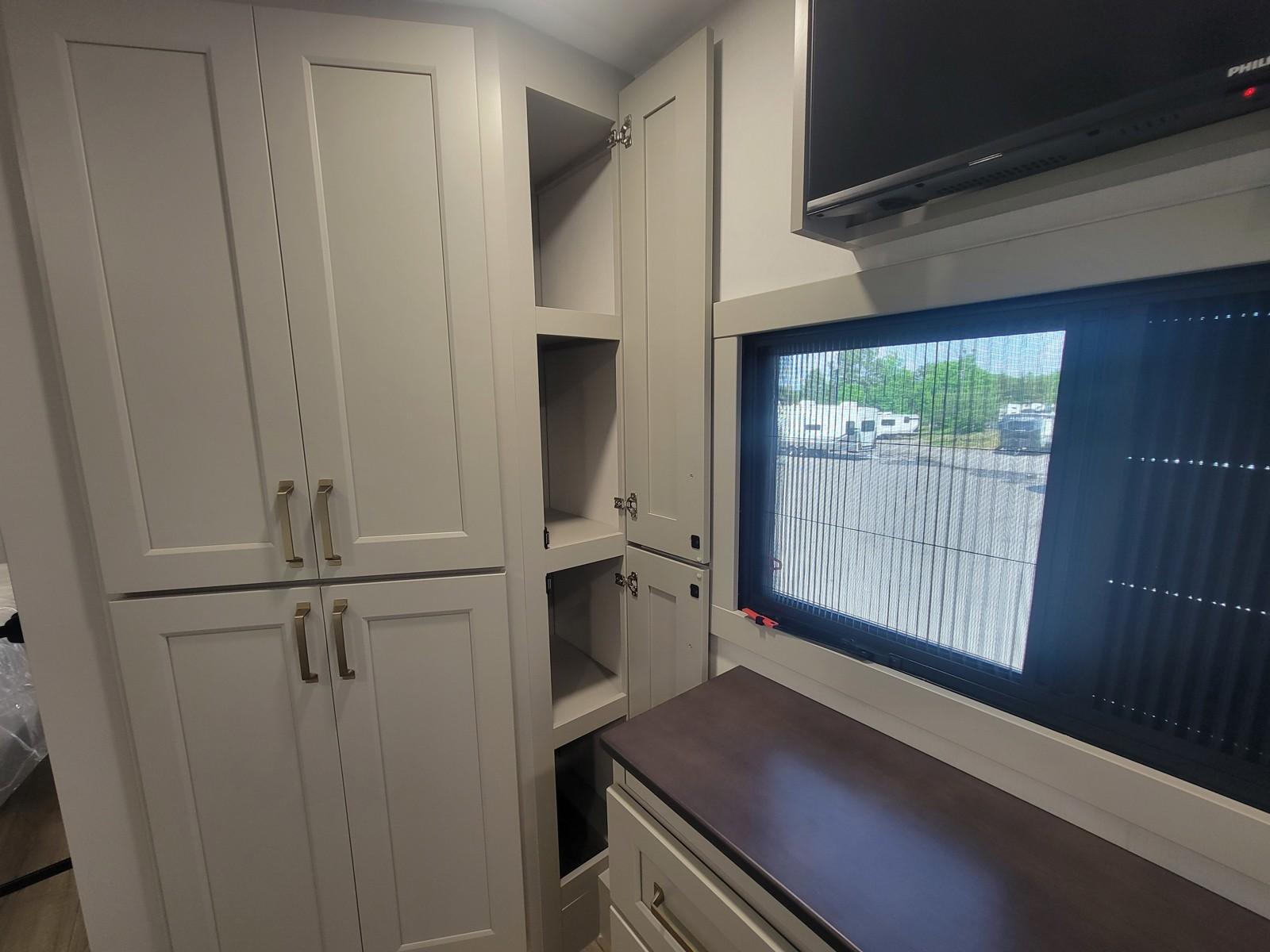 2026 Brinkley 2026 Brinkley Model G - thumbnail 45