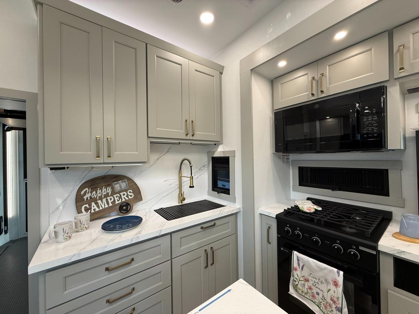 2026 Brinkley RV 2026 Brinkley RV Model G - thumbnail 8