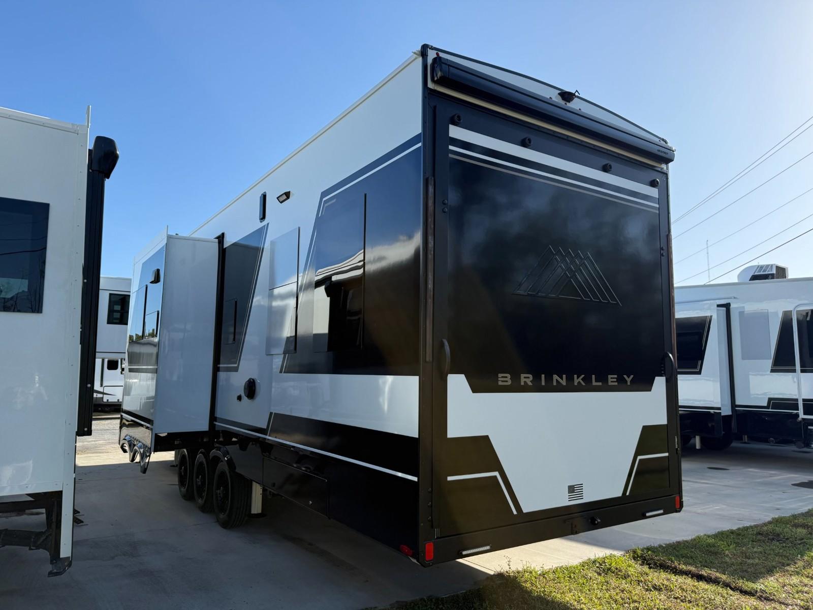 2026 Brinkley 2026 Brinkley Model G - thumbnail 45