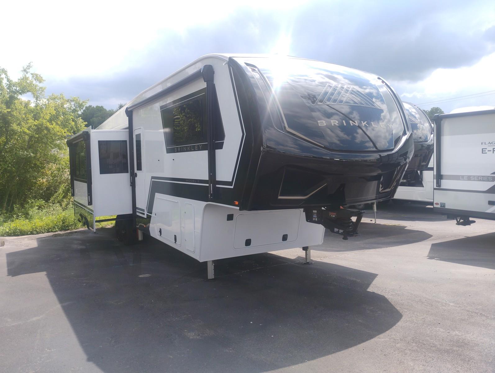 2027 Brinkley Model Z 3515