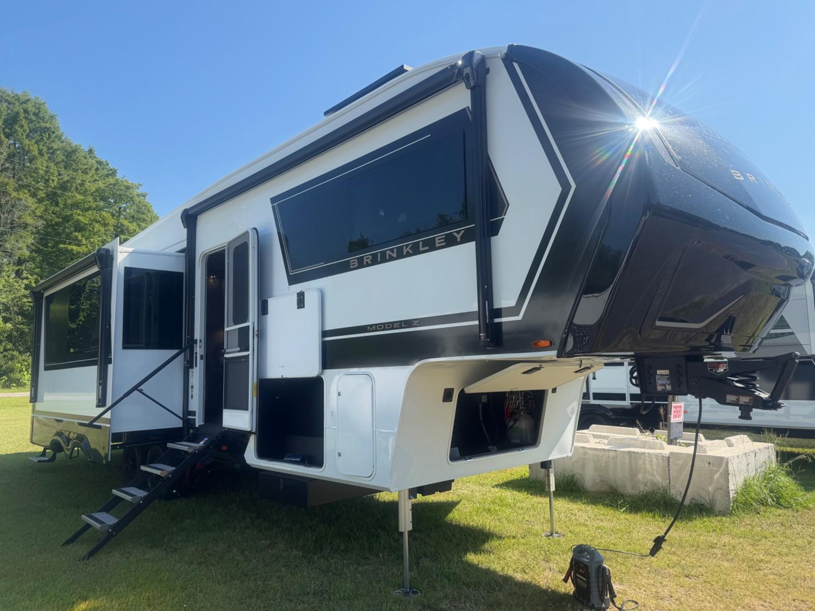 2027 Brinkley Z 3210