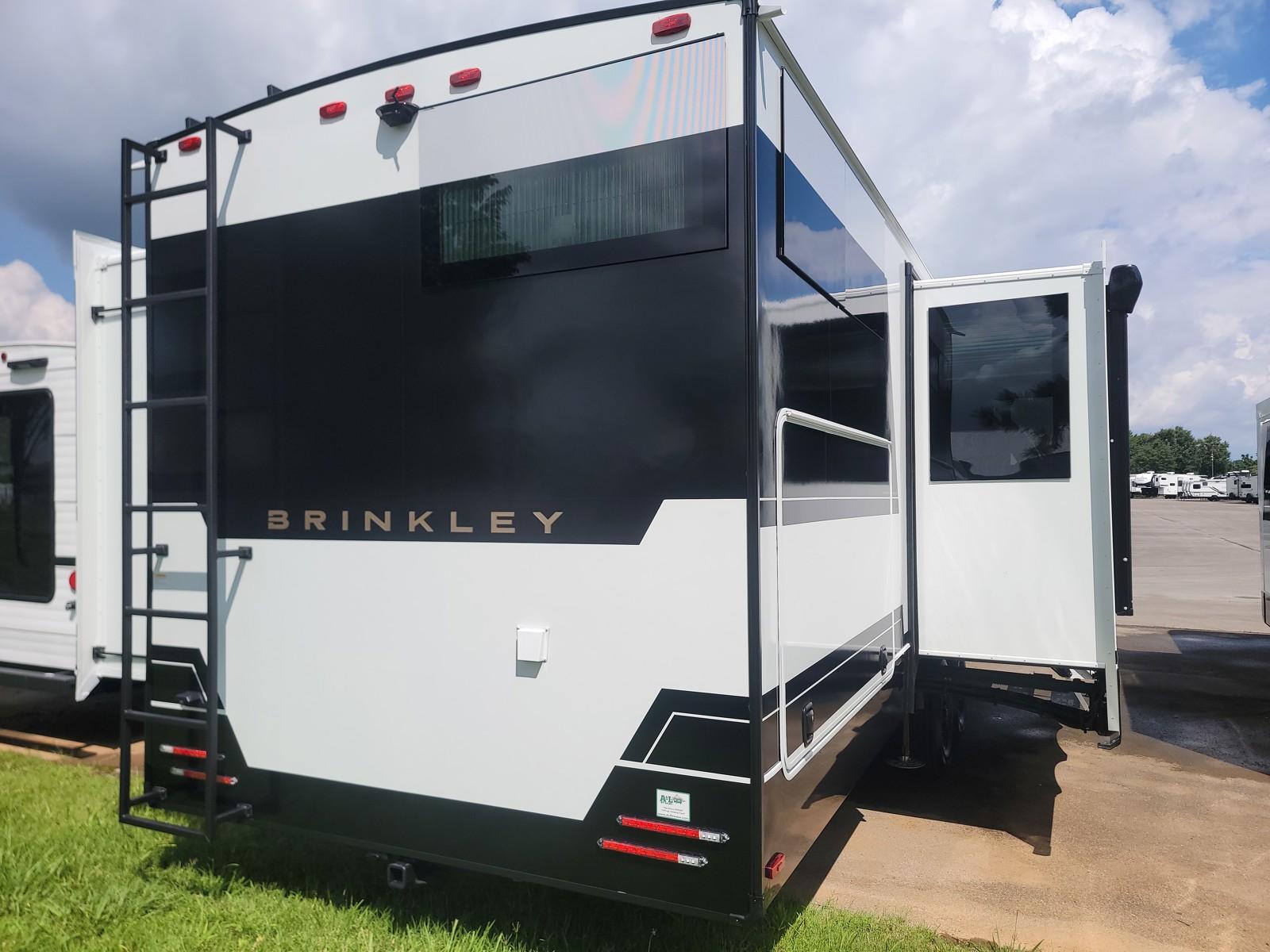 2027 Brinkley 2027 Brinkley Model Z Air - thumbnail 5