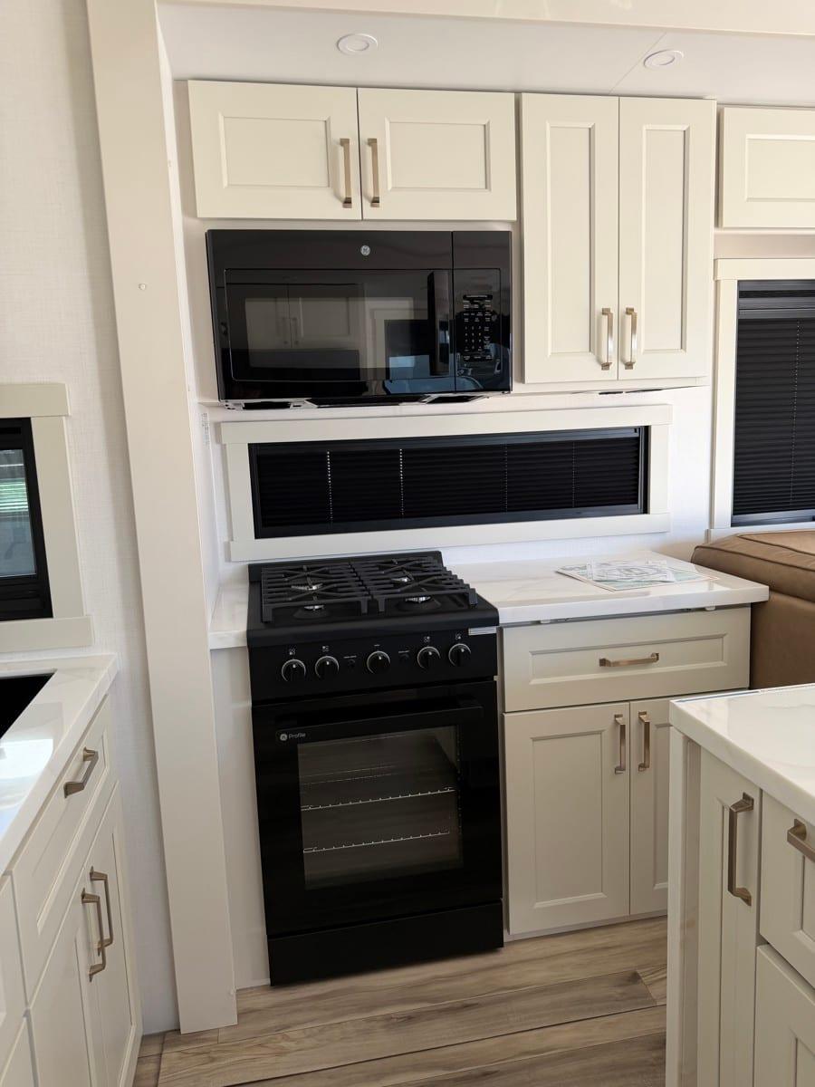 2027 Brinkley RV 2027 Brinkley RV Model Gx - thumbnail 14