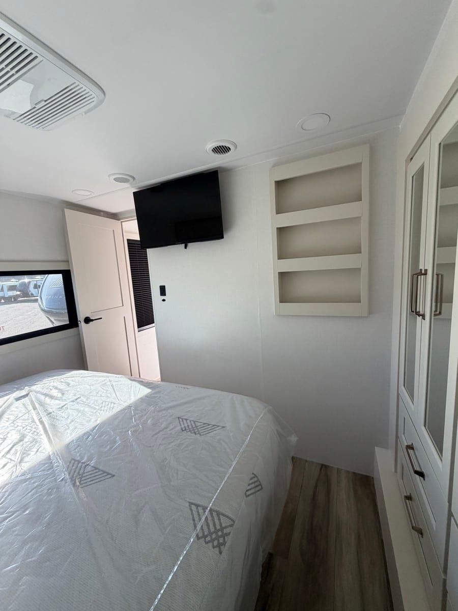 2027 Brinkley RV 2027 Brinkley RV Model Gx - thumbnail 22