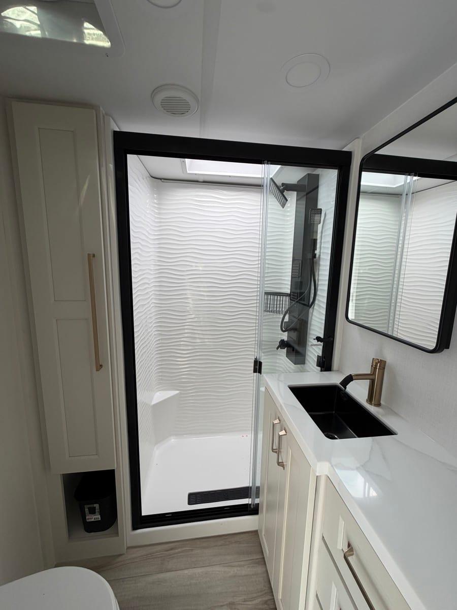 2027 Brinkley RV 2027 Brinkley RV Model Gx - thumbnail 24