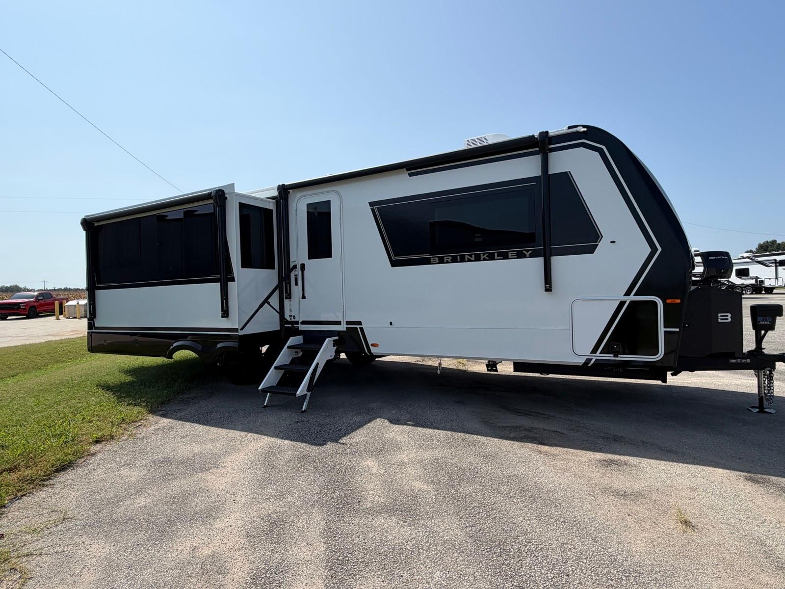 2027 Brinkley Model Z Air 297
