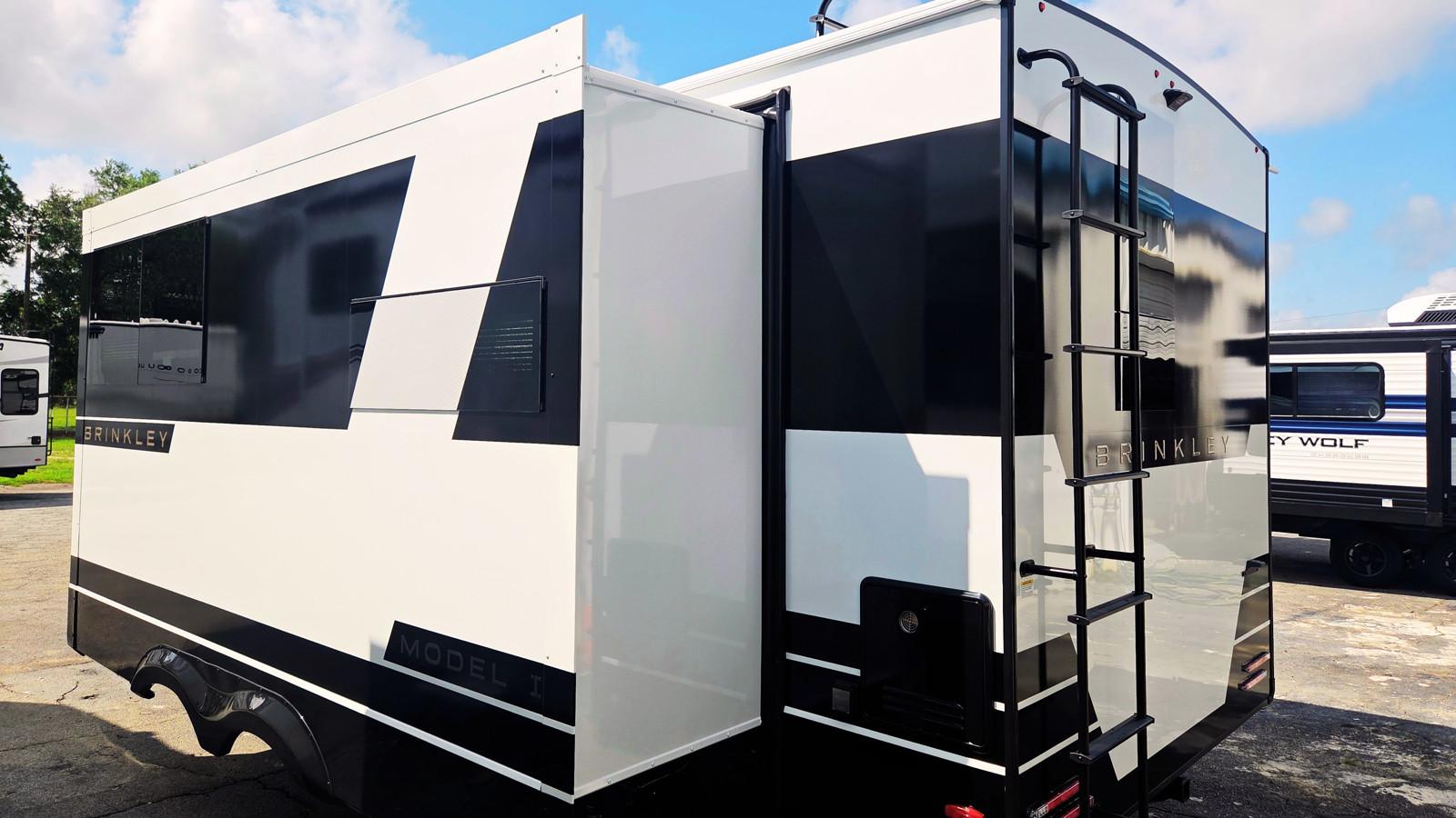 2027 Brinkley RV 2027 Brinkley RV Model I - thumbnail 5