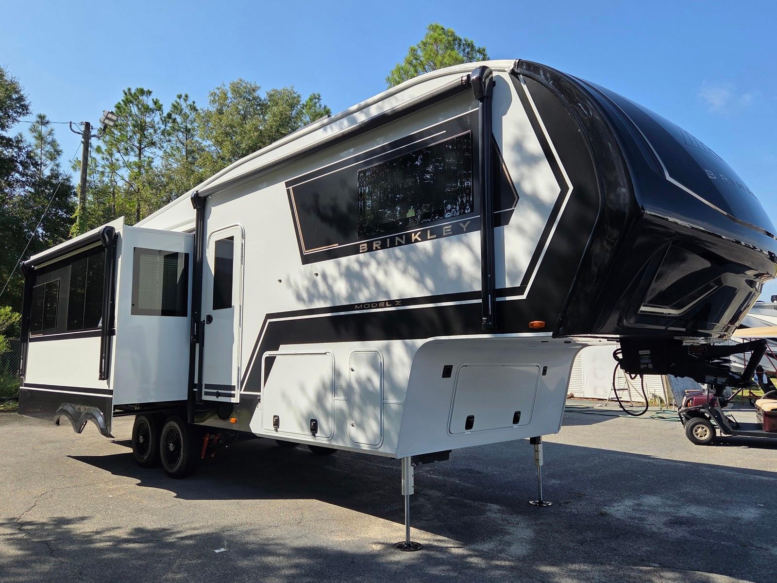 2027 Brinkley Model Z 2900