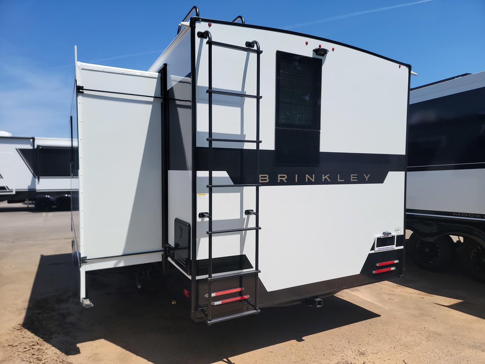 2027 Brinkley 2027 Brinkley Model IX - thumbnail 4