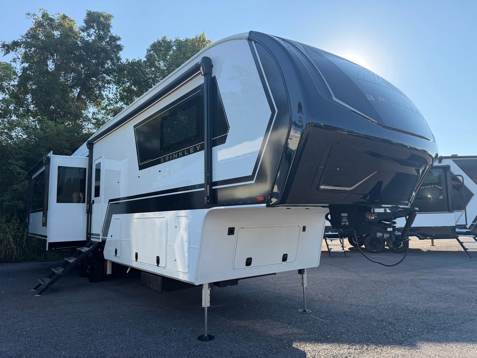 2027 Brinkley Model Z 3600