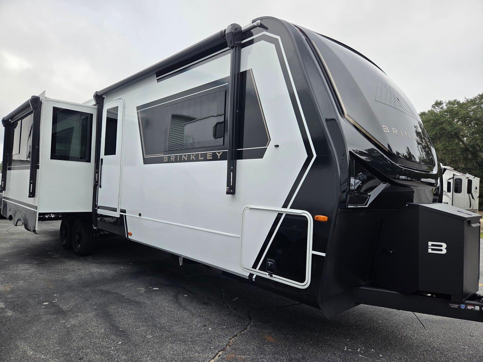 2027 Brinkley Model Z Air 315