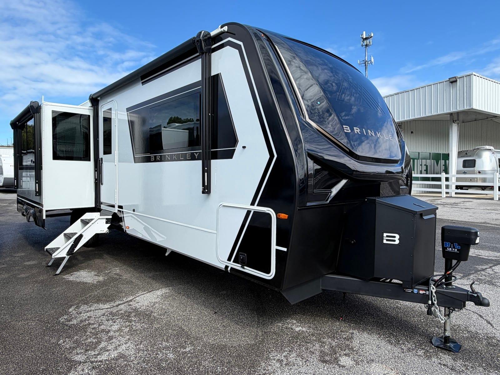 2027 Brinkley Model Z Air 315