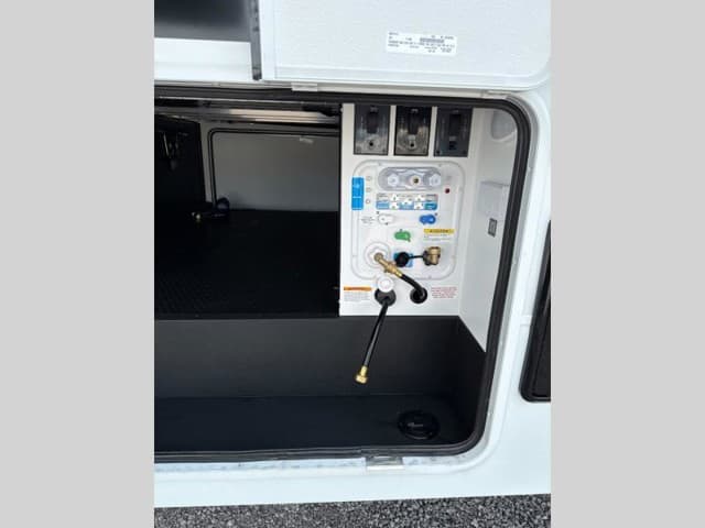 2026 Brinkley RV 2026 Brinkley RV Model Z - thumbnail 17