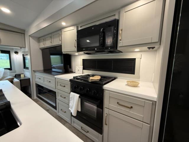 2026 Brinkley RV 2026 Brinkley RV Model Z - thumbnail 10