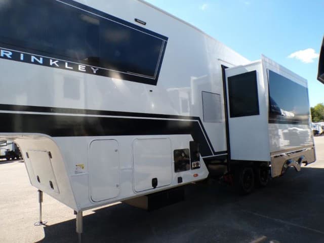 2026 Brinkley RV 2026 Brinkley RV Model Z - thumbnail 4