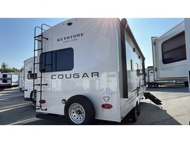 2026 Keystone RV 2026 Keystone RV Cougar Half Ton - thumbnail 4