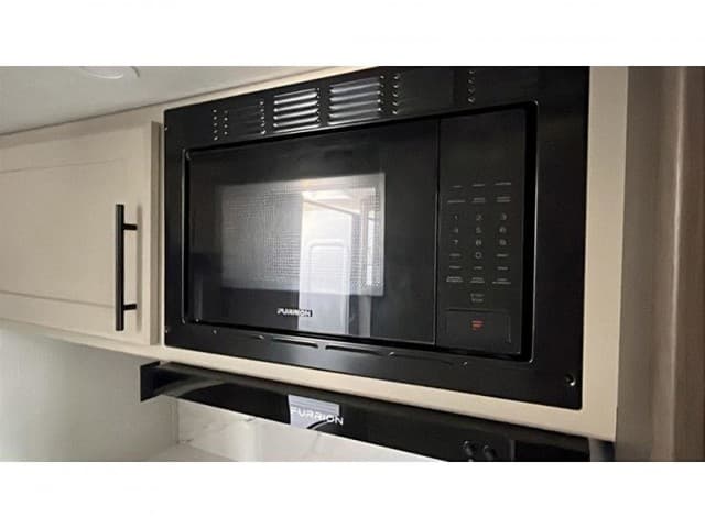 2026 Keystone RV 2026 Keystone RV Cougar Half Ton - thumbnail 17