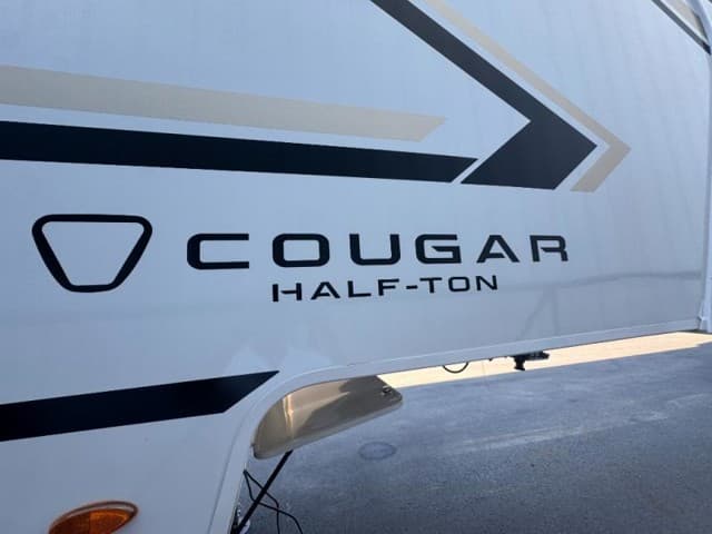 2026 Keystone RV 2026 Keystone RV Cougar Half Ton - thumbnail 4
