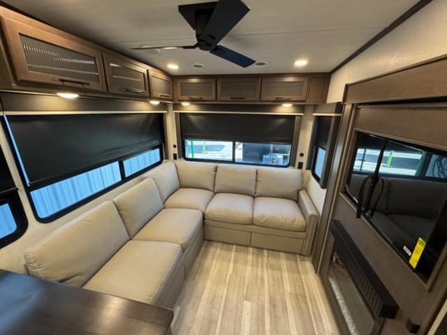 2026 Keystone RV 2026 Keystone RV Cougar Half Ton - thumbnail 17