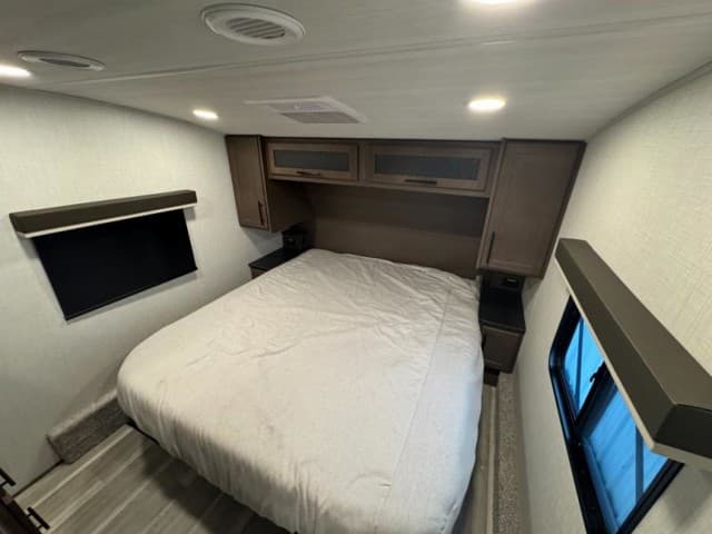 2026 Keystone RV 2026 Keystone RV Cougar Half Ton - thumbnail 33