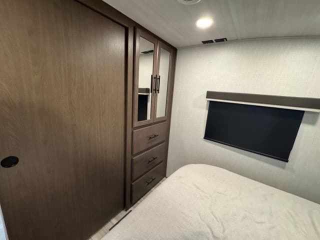 2026 Keystone RV 2026 Keystone RV Cougar Half Ton - thumbnail 34