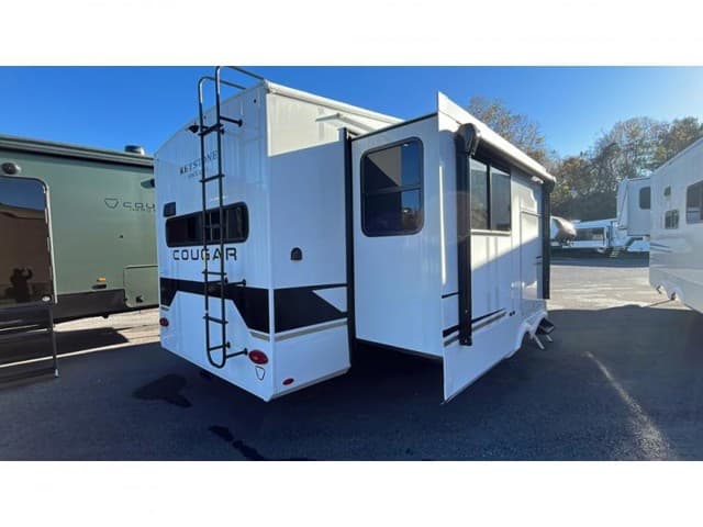 2026 Keystone RV 2026 Keystone RV Cougar Half Ton - thumbnail 3