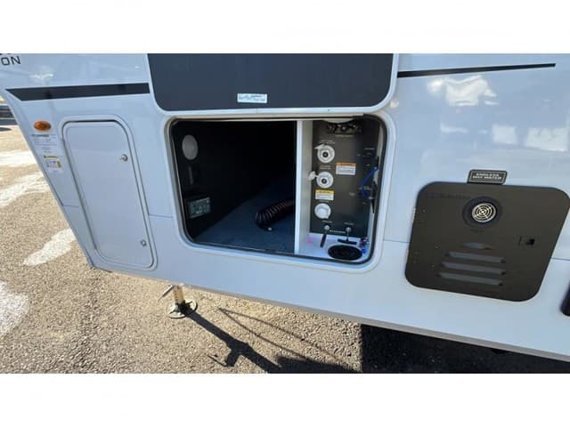 2026 Keystone RV 2026 Keystone RV Cougar Half Ton - thumbnail 6