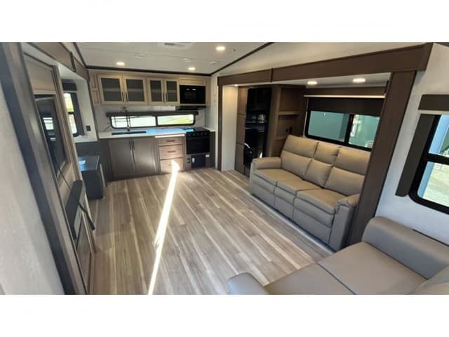 2026 Keystone RV 2026 Keystone RV Cougar Half Ton - thumbnail 11