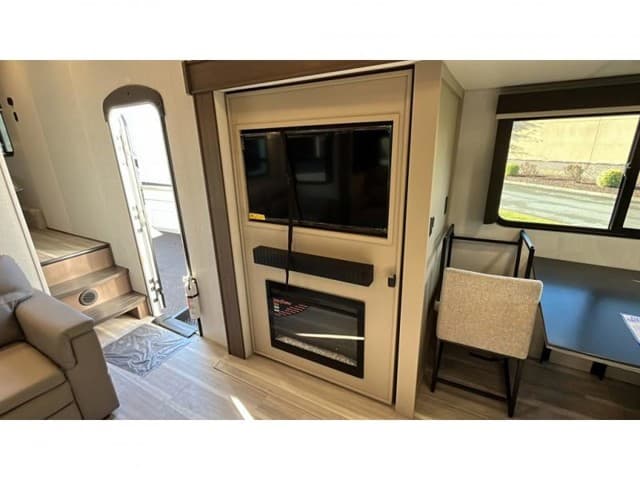 2026 Keystone RV 2026 Keystone RV Cougar Half Ton - thumbnail 15