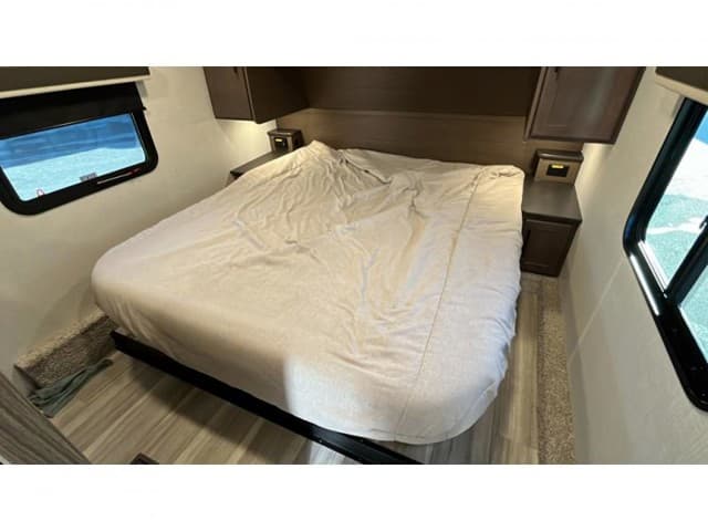 2026 Keystone RV 2026 Keystone RV Cougar Half Ton - thumbnail 19