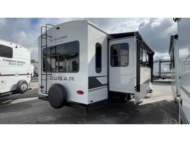 2026 Keystone RV 2026 Keystone RV Cougar Half Ton - thumbnail 3