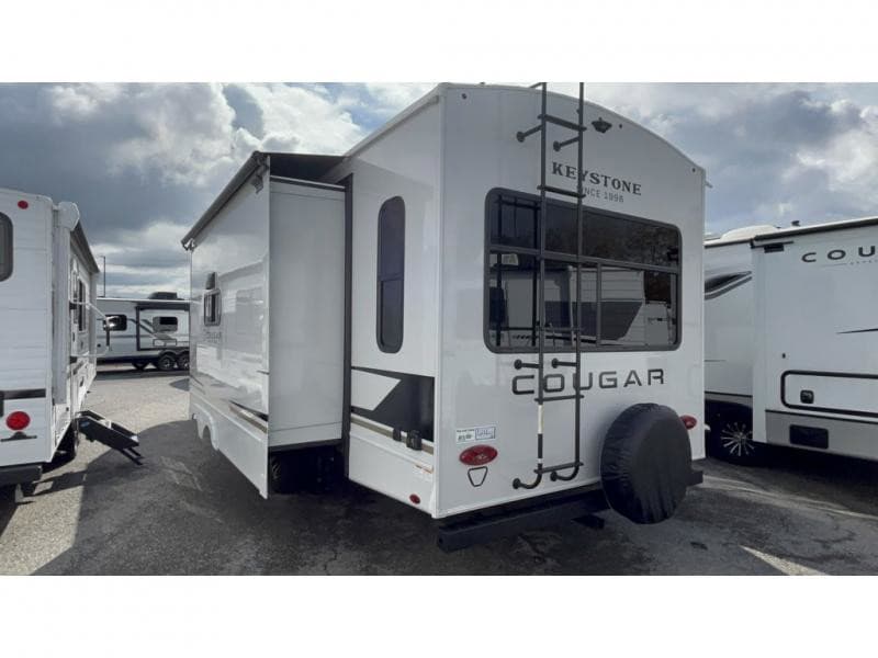 2026 Keystone 2026 Keystone Cougar Half Ton - thumbnail 4