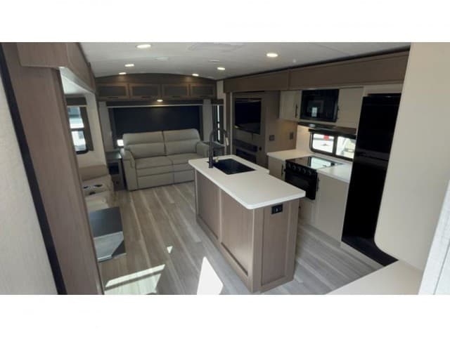 2026 Keystone RV 2026 Keystone RV Cougar Half Ton - thumbnail 11