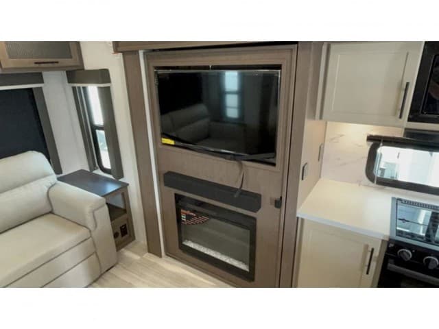 2026 Keystone RV 2026 Keystone RV Cougar Half Ton - thumbnail 12