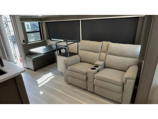 2026 Keystone RV 2026 Keystone RV Cougar Half Ton - thumbnail 14