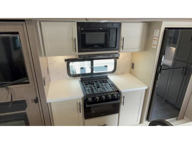 2026 Keystone RV 2026 Keystone RV Cougar Half Ton - thumbnail 15